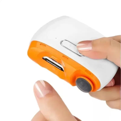 Comfort-grip nail cutter for smooth trimming